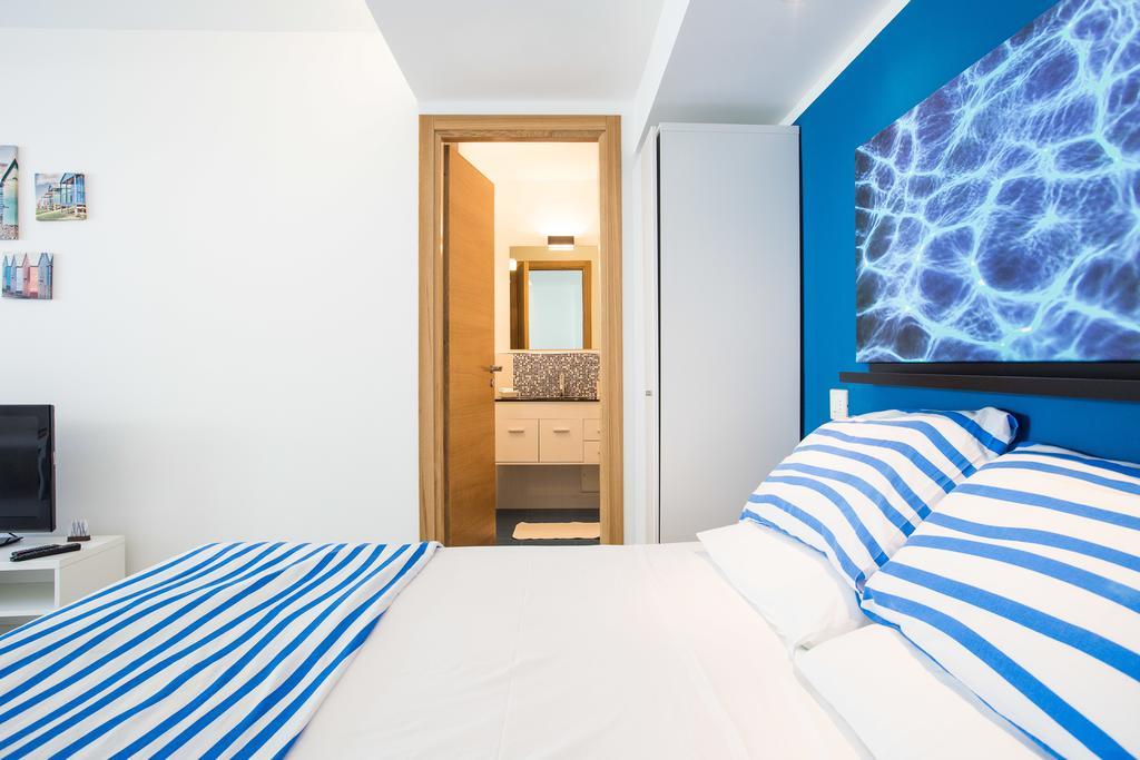 Mondello Suites Feels Like Home מראה חיצוני תמונה