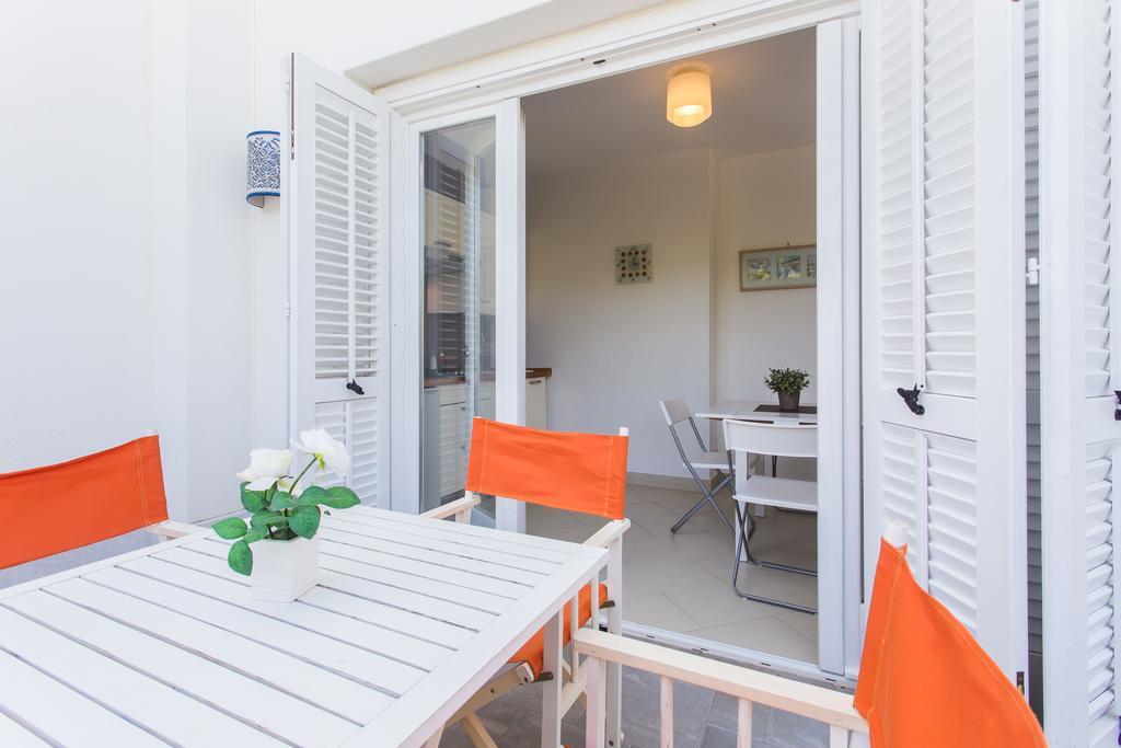 Mondello Suites Feels Like Home מראה חיצוני תמונה